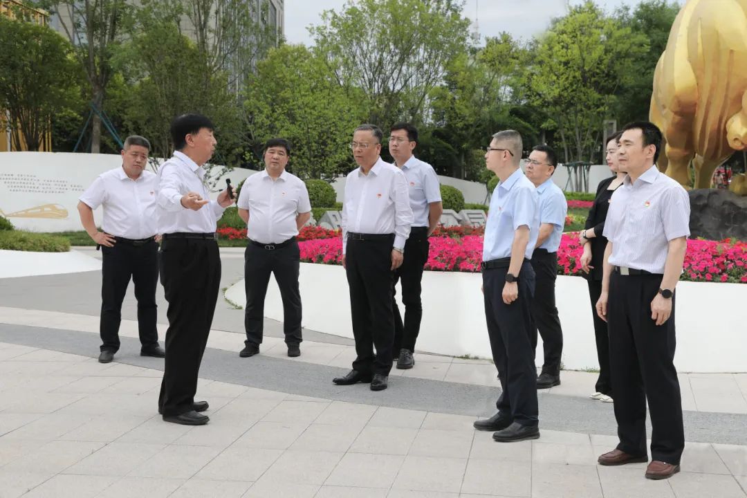 空港新城開展2025年第7次黨委理論學習中心組（擴大）學習活動